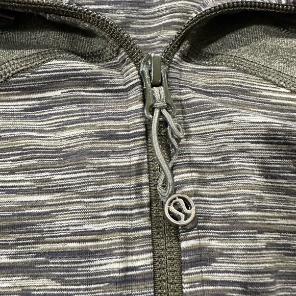 Lululemon Zip-up with Hood - Size 6 - Picture 3 of 8